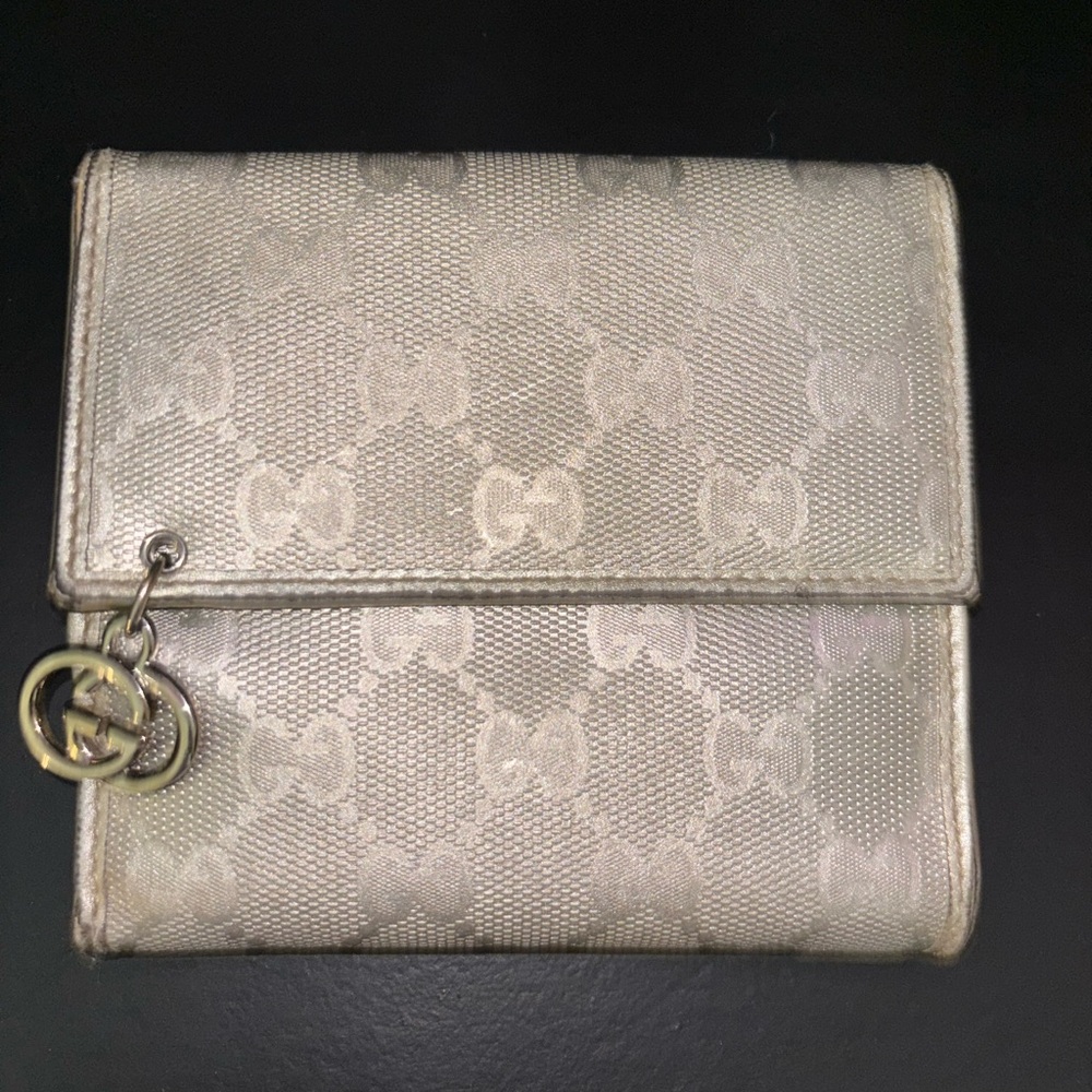 Gucci Silver Patterned Wallet - image 1